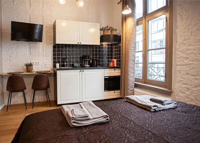 Luxury Suites Meir By Rikas Hotels
